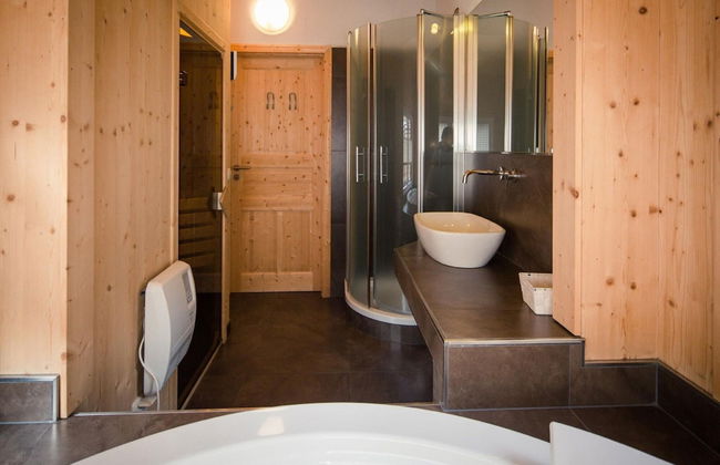 Lavish Chalet With Finnish Sauna - Photo 11