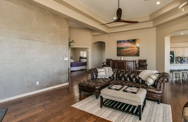 Fabulous 4-bdrm W/breathtaking Views & Pool! - Photo 28