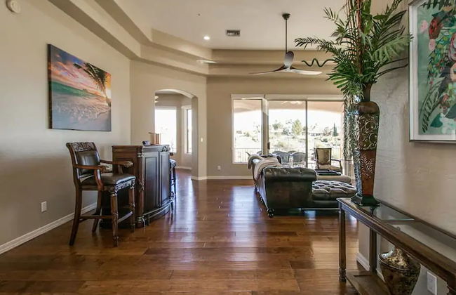 Fabulous 4-bdrm W/breathtaking Views & Pool! - Photo 26