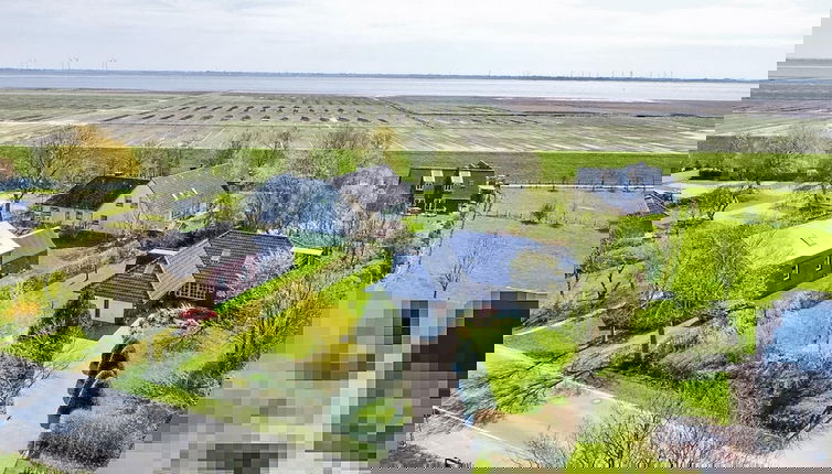Photo 1 - Haus in Fantastischer Lage auf Nordstrand