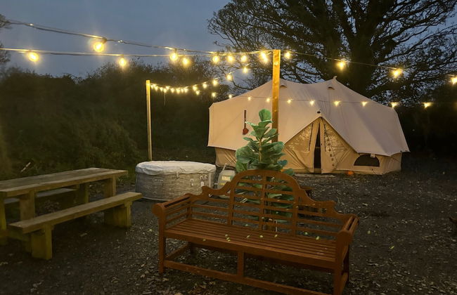 Cozy Winter Hot Tent With Log Burner, Tv & Hot tub - Foto 16