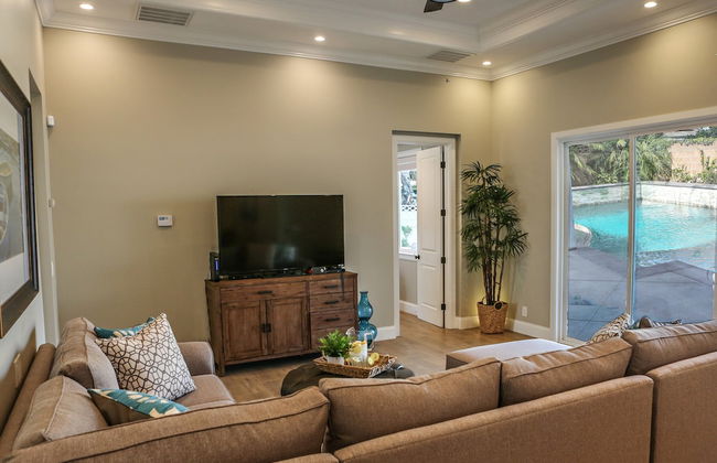 Fantastic 6 bedroom 4 bath Pool Home - Foto 12