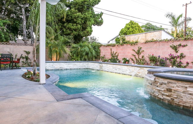 Fantastic 6 bedroom 4 bath Pool Home - Foto 26