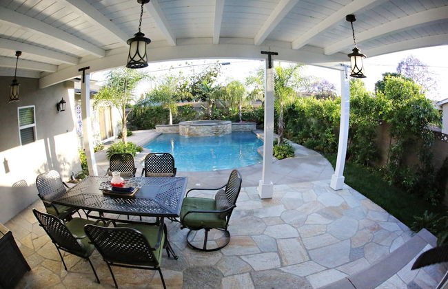 Highly Upgraded, 5 Bed, 4.5 ba, New Pool W/jacuzzi, 1/2 Mile Walk to Disney - Foto 33