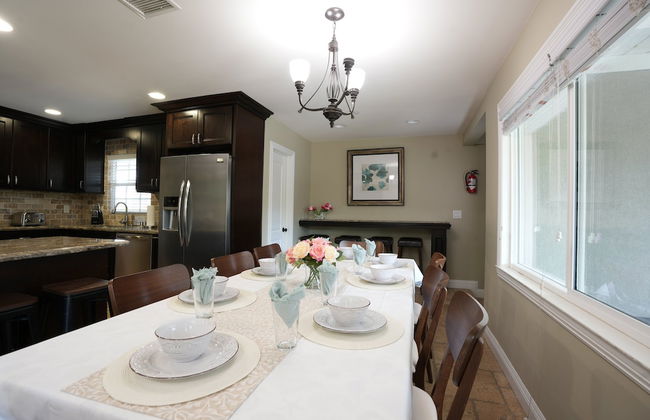 Highly Upgraded, 5 Bed, 4.5 ba, New Pool W/jacuzzi, 1/2 Mile Walk to Disney - Foto 15