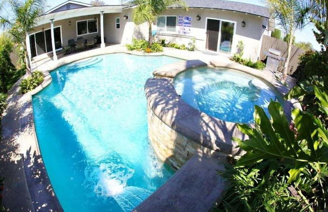 Highly Upgraded, 5 Bed, 4.5 ba, New Pool W/jacuzzi, 1/2 Mile Walk to Disney - Foto 20