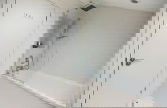 Foto 2 - The Latimer Wonder - Stunning 5bdr House With Garden
