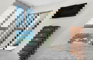 Foto 2 - Tristan Towers Unit 8C