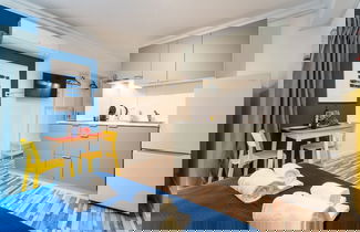 Foto 2 - BnB Homes Sun Apartment 50 m Walk From Beach