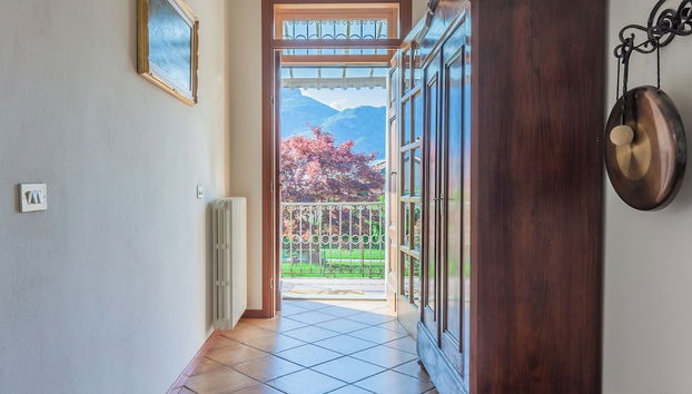 Entrada (vista interior)