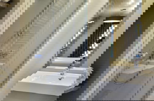 Photo 4 - Chalet in a Holiday Complex With Direct sea Access