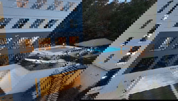 Foto 1 - Landing at Crestline