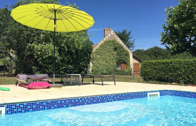 Charming Holiday Home in Montrichard With Pool - Foto 47