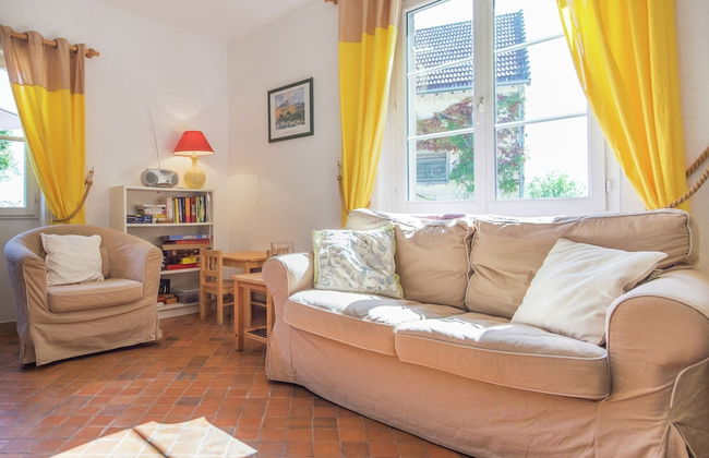 Charming Holiday Home in Montrichard With Pool - Foto 28