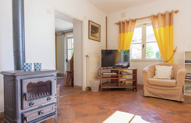 Charming Holiday Home in Montrichard With Pool - Foto 27