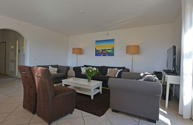 Beautiful Villa in Vidauban With Seasonal Pool - Foto 30