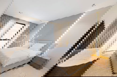 Photo 2 - Unwind in Style Grand 2BR Citywalk B12