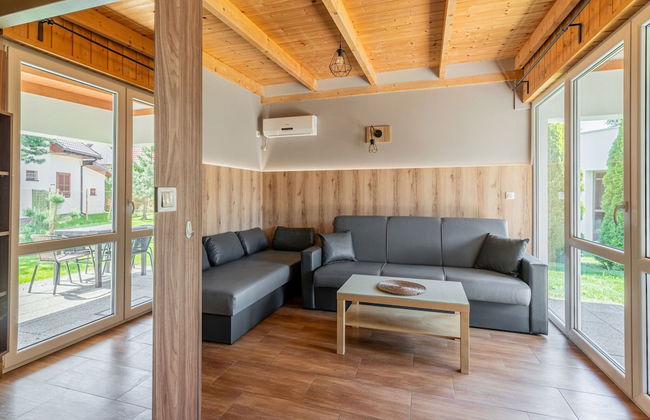 Holiday Homes With Pool, Close to the Beach - Foto 9