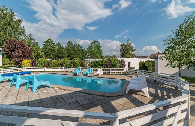 Holiday Homes With Pool, Close to the Beach - Foto 16