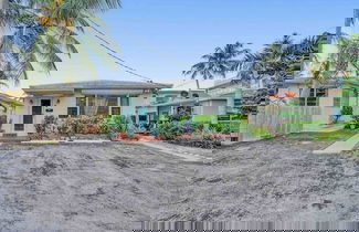 Photo 2 - Palm Lined Oasis Walk To Beach Free Parking