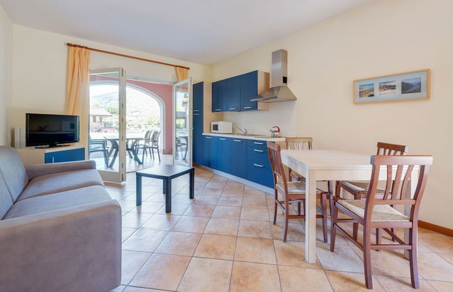 Apartment on Lake Idro With Pool - Photo 12