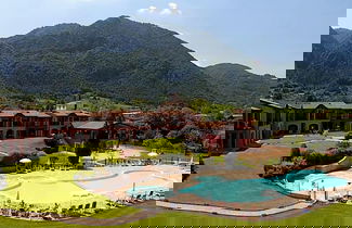 Photo 1 - Luxurious Apartment in Idro With Swimming Pool
