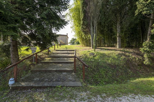 Foto 23 - Historic Farmhouse in Caprese Michelangelo With Pool