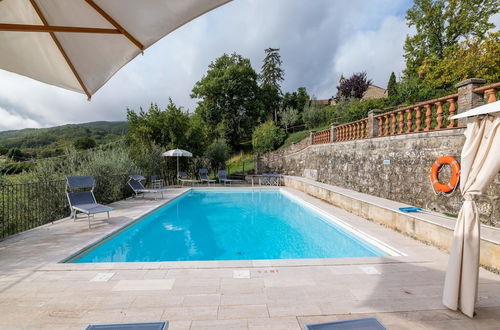 Photo 15 - Historic Farmhouse in Caprese Michelangelo With Pool