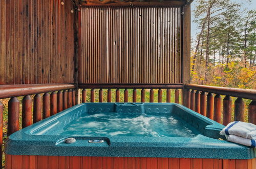 Photo 26 - Cougar Crossing Vista - HotTub Pool View