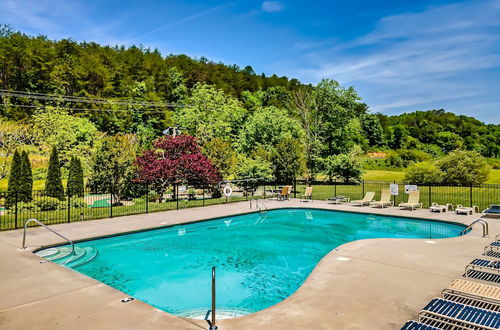 Photo 53 - Bear Vista Retreat w HotTub Pool View