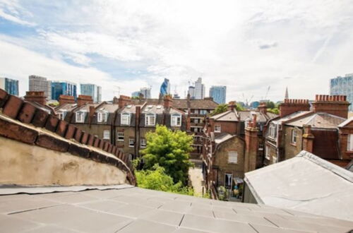 Photo 10 - Brick Lane Comfy Apartments