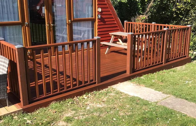 Chalet-sleeps6-parking-garden-pool - Photo 28