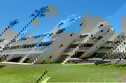 Foto 58 - Bahia Mar #426
