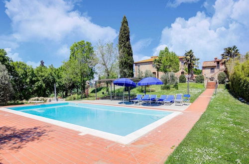 Photo 22 - Tuscan Farmhouse in Peccioli with Swimming Pool near Lakes