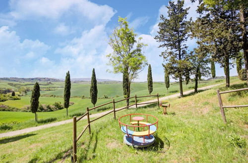 Photo 29 - Tuscan Farmhouse in Peccioli with Swimming Pool near Lakes