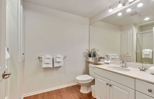 Global Luxury Suites at The Village - Foto 36