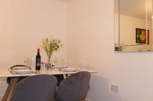 Photo 13 - Livestay - Chic One Bed Apartment Near Heathrow
