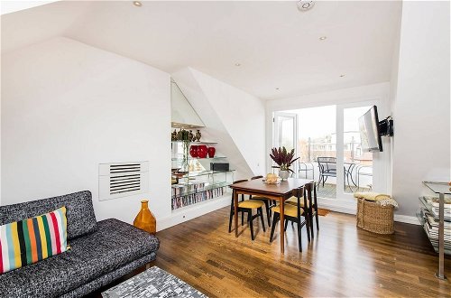 Photo 14 - Beautiful 2 Bed W Roof Terrace in Holland Park