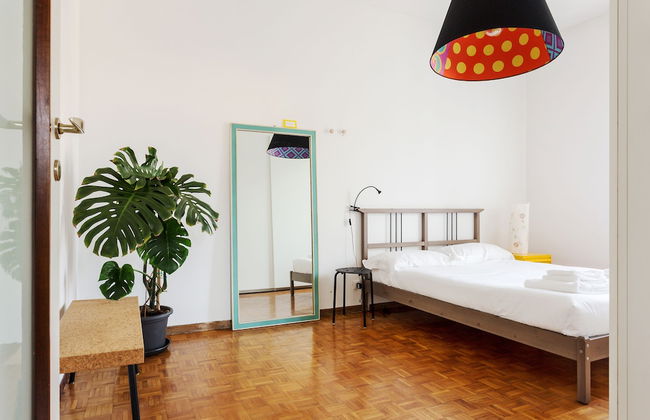 Mondrian Apartment in Milan - Photo 2