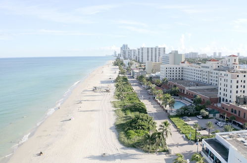 Photo 31 - 227 City View Hollywood Beach