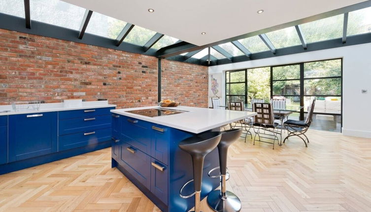 Foto 1 - Bright & Spacious 5 Bed House in Charming Putney