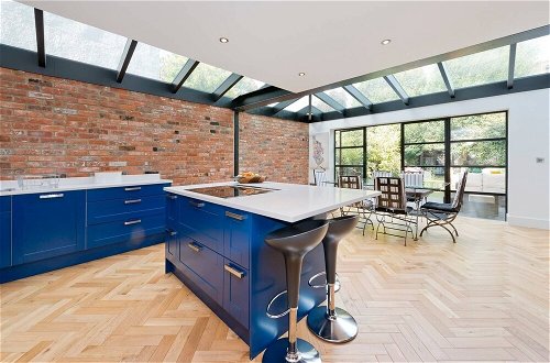 Foto 1 - Bright & Spacious 5 Bed House in Charming Putney