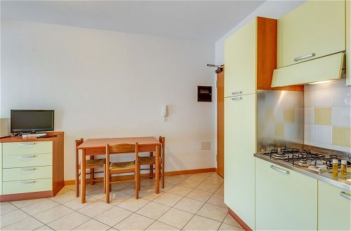 Photo 4 - Comfy Apartment in Milano Marittima near Pine Forest