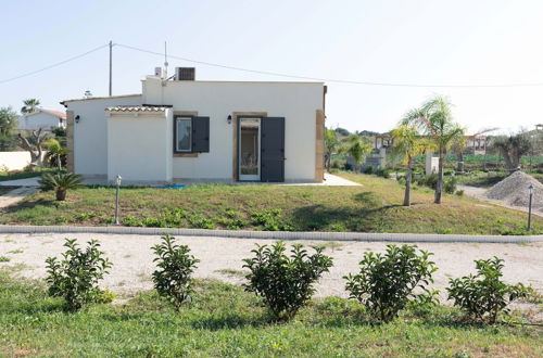 Photo 29 - Comfy Villa in Noto With Garden