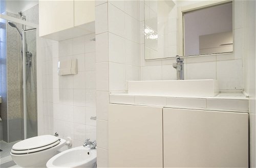 Photo 18 - White and Clean Apartment near Metro MM1
