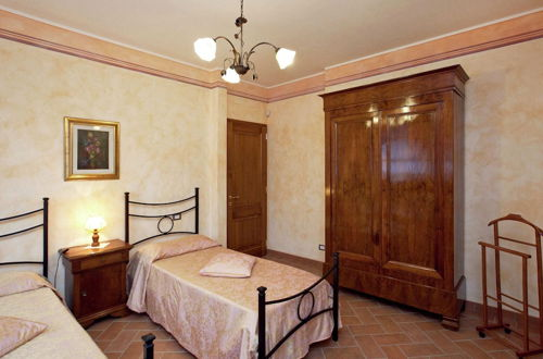 Photo 4 - Tuscan Style Apartment with View of the Hills
