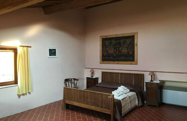 Tuscan Farm Home Retreat - Photo 9