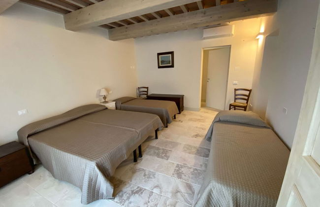 Tuscan Farm Home Retreat - Photo 8