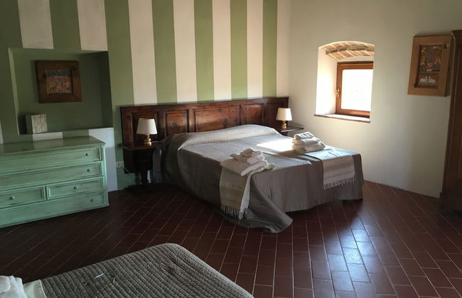 Tuscan Farm Home Retreat - Photo 12