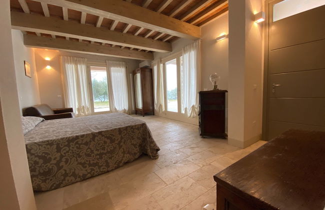 Tuscan Farm Home Retreat - Photo 6
